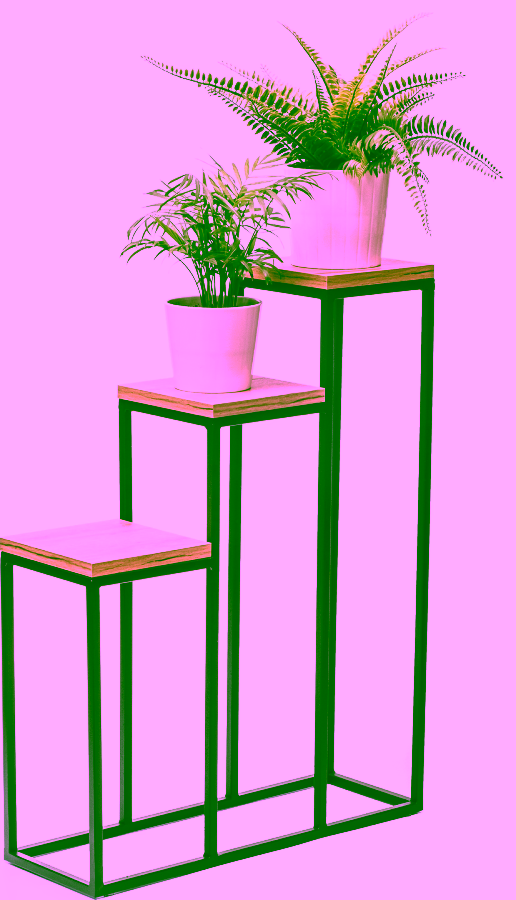 Metallständer mit 3 Ablagen. Blumenbeet - horizontal