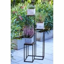 Stehendes Blumenbeet. Metallständer Modell:631
