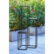 Stehendes Blumenbeet. Metallständer Modell:631